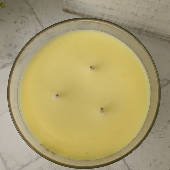 Bath & Body Works MAGIC IN THE AIR 3-WickCandle Jar 14.5 oz. Rhinestone Lid NEW - Picture 9 of 11